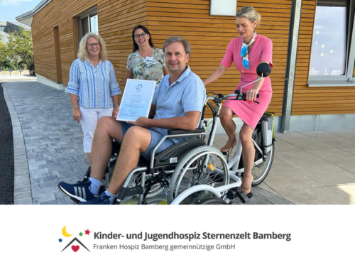 Erleichterung – das neue Rollstuhlfahrrad des Kinder- & Jugendhospiz Sternenzeit Bamberg